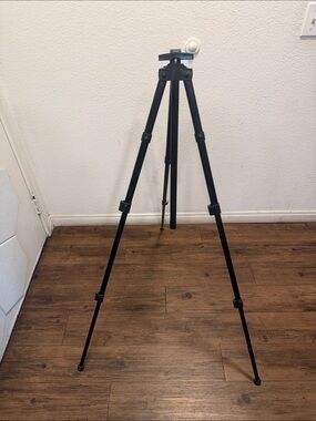 Lightweight Black Art Tripod